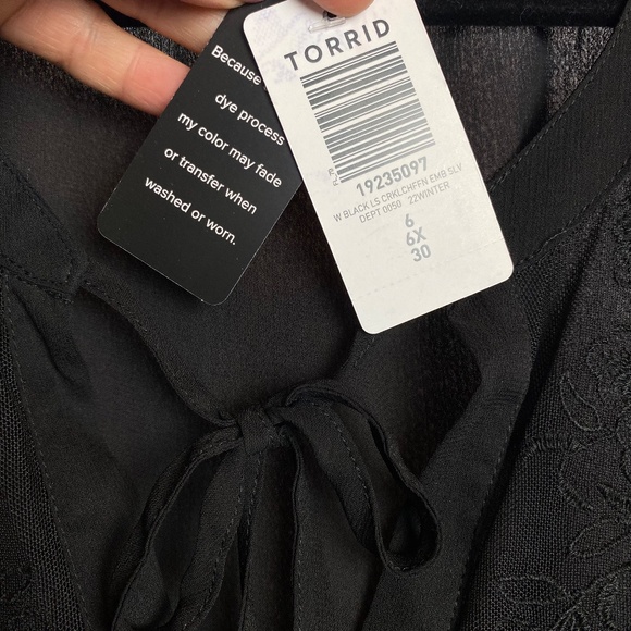 NWT Torrid Plus Size Crinkled Chiffon Black Embroidered Long Sleeve Blouse 6X - Picture 5 of 11